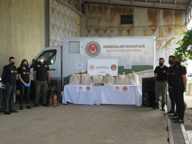 Çelik kasalarda 304 kilo uyuşturucu ele geçirildi